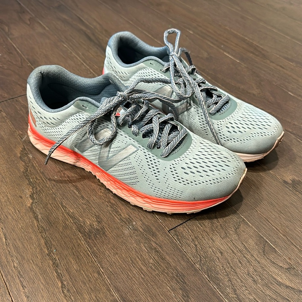 New Balance women’s sneakers size 8